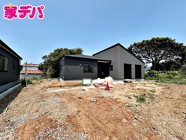 住宅ローンにご不安のあるお客様も、まずはお気軽にご相談下さい。お客様に最適な資金計画と金融機関をご案内いたします。