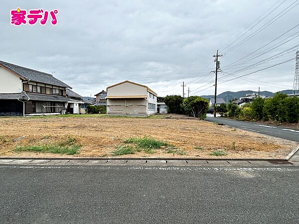 地域に密着した不動産会社として、お客様のニーズに合わせた住まい探しを、経験豊富なスタッフが丁寧にサポートいたします。住まいに関することはお気軽にご相談ください！