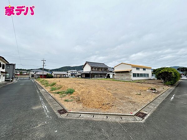 気になる点がございましたらお気軽にお問い合わせ・ご相談ください。物件の特徴や周辺環境なども含め、お客様の住まい探しを丁寧にお手伝いいたします。