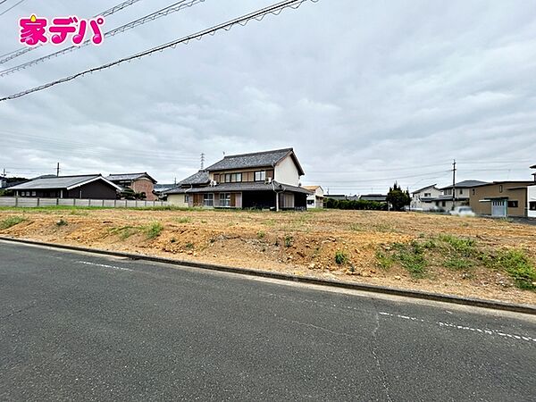 地域に密着した不動産会社として、お客様のニーズに合わせた住まい探しを、経験豊富なスタッフが丁寧にサポートいたします。住まいに関することはお気軽にご相談ください！