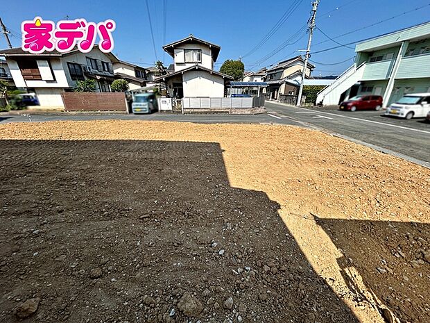 住宅ローンにご不安のあるお客様も、まずはお気軽にご相談ください。お客様に最適な資金計画と金融機関をご案内いたします。ご希望やご状況をお伺いしながら、無理のない返済計画をご提案いたします。 