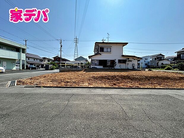 【2号棟】建築予定地です！ ・角地 ・長期優良住宅 ・3LDK ・LDK17.7帖 ・パントリー付き ・全居室収納完備 ・2方向から出入り可能なバルコニー ・並列駐車場2台可