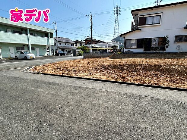 建築予定地です。ご見学希望のお客様につきましては同型同仕様の物件にご案内いたします。当日のご連絡でも対応いたします。お気軽に『家デパ』までお問い合わせ下さい！経験豊富なスタッフが対応いたします。