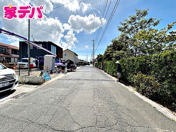 前面道路：南西側約6ｍ幅