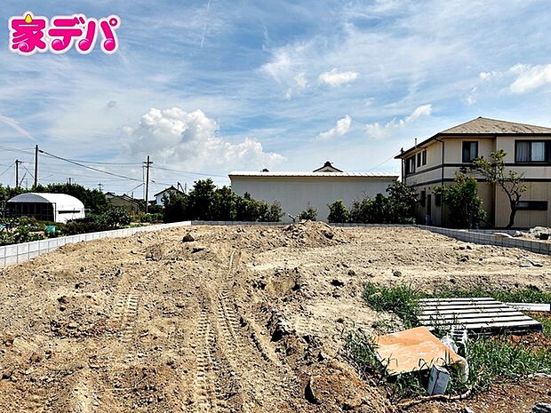 建築予定地です。ご見学希望のお客様につきましては同型同仕様の物件にご案内いたします。当日のご連絡でも対応いたします。お気軽に『家デパ』までお問い合わせ下さい！経験豊富なスタッフが対応いたします。