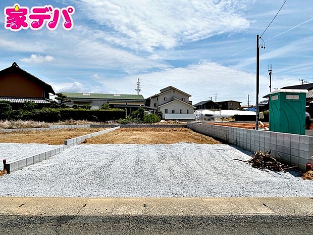 建築予定地です。ご見学希望のお客様につきましては同型同仕様の物件にご案内いたします。当日のご連絡でも対応いたします。お気軽に『家デパ』までお問い合わせ下さい！経験豊富なスタッフが対応いたします。