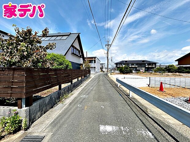 前面道路:西側約5.2m幅