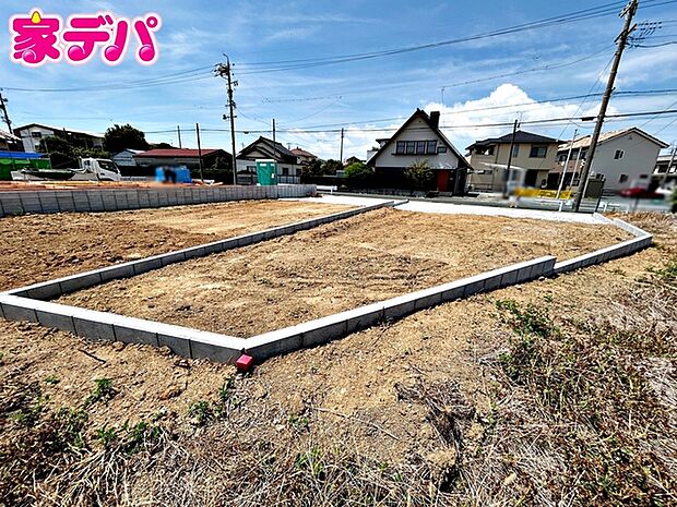 住宅ローンにご不安のあるお客様も、まずはお気軽にご相談ください。お客様に最適な資金計画と金融機関をご案内いたします。ご希望やご状況をお伺いしながら、無理のない返済計画をご提案いたします。