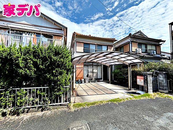 資料のご請求にも迅速・丁寧に対応いたします。住宅ローンや資金計画についても、お客様一人ひとりのご希望に合わせてご案内いたします。どんなことでもお気軽にお問い合わせください。