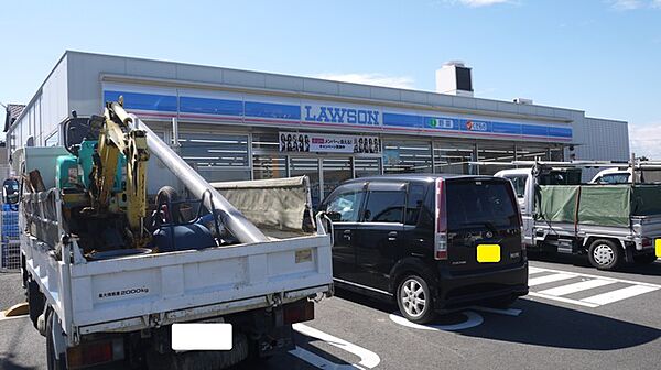 ローソン　豊橋小松店（550m）
