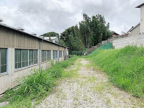 前面道路:北側幅員約2.0m 公道