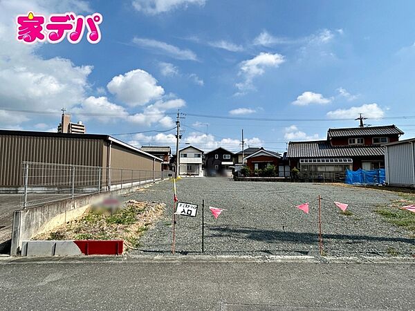 地域に密着した不動産会社として、お客様のニーズに合わせた住まい探しを、経験豊富なスタッフが丁寧にサポートいたします。住まいに関することはお気軽にご相談ください！