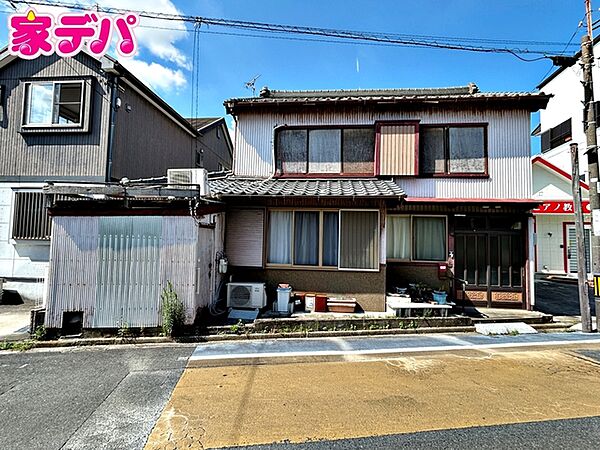 電停「東田坂上」まで徒歩8分！買い物施設が身近にそろう、暮らしやすい立地です！