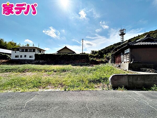 現地や周辺環境もあわせてご確認いただけます。現地ご案内いたします。お気軽にお問い合わせください。実際の陽当たりや前面道路、周辺の環境などもぜひ現地でご確認ください。スタッフが丁寧にご案内いたします。