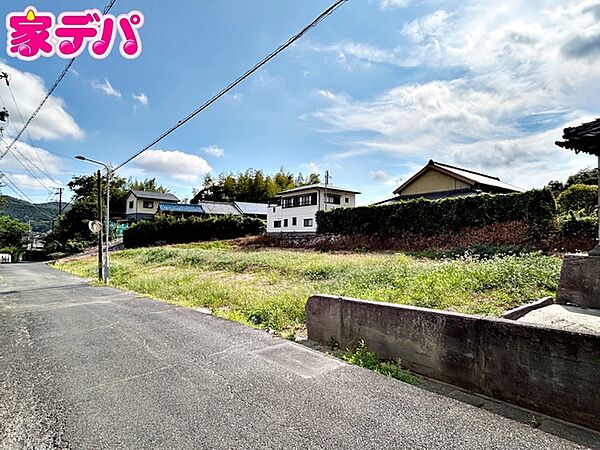 住宅ローンにご不安のあるお客様も、まずはお気軽にご相談ください。お客様に最適な資金計画と金融機関をご案内いたします。ご希望やご状況をお伺いしながら、無理のない返済計画をご提案いたします。