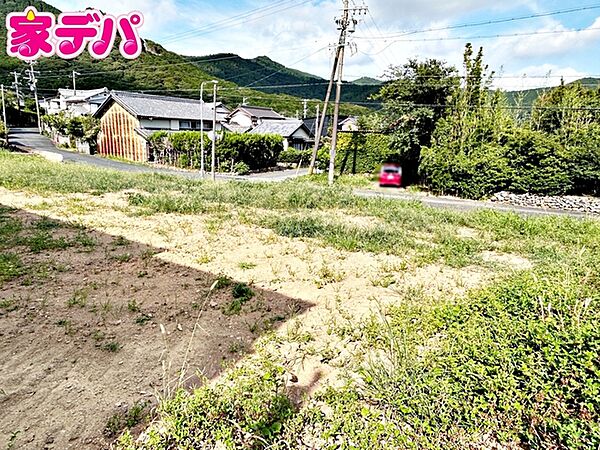 資料のご請求にも迅速・丁寧に対応いたします。住宅ローンや資金計画についても、お客様一人ひとりのご希望に合わせてご案内いたします。どんなことでもお気軽にお問い合わせください。