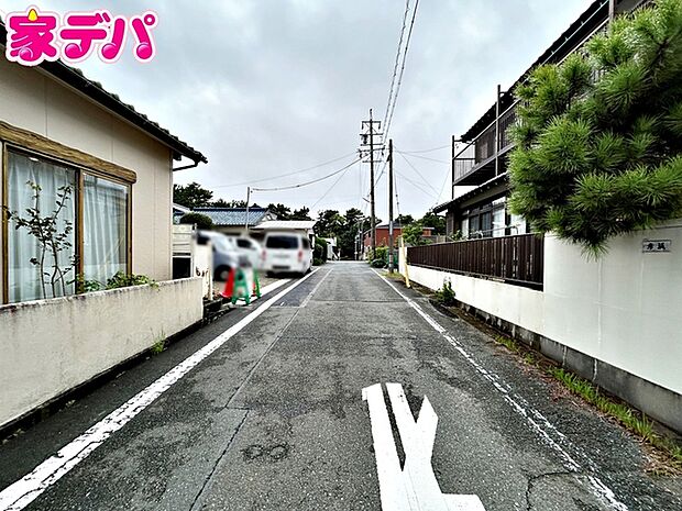 前面道路：北側約5.5ｍ幅