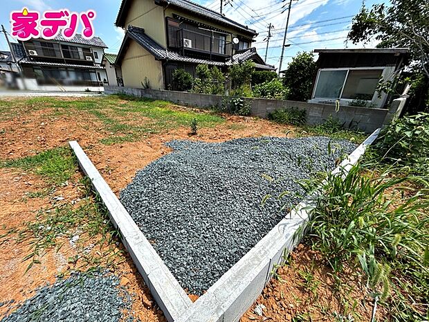 住宅ローンにご不安のあるお客様も、まずはお気軽にご相談ください。お客様に最適な資金計画と金融機関をご案内いたします。ご希望やご状況をお伺いしながら、無理のない返済計画をご提案いたします。