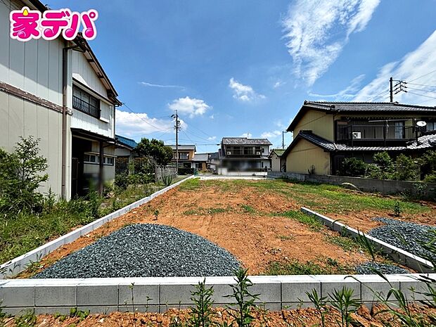 住宅ローンにご不安のあるお客様も、まずはお気軽にご相談ください。お客様に最適な資金計画と金融機関をご案内いたします。ご希望やご状況をお伺いしながら、無理のない返済計画をご提案いたします。 