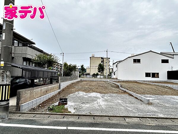 建築予定地です。ご見学希望のお客様につきましては同型同仕様の物件にご案内いたします。当日のご連絡でも対応いたします。お気軽に『家デパ』までお問い合わせ下さい！経験豊富なスタッフが対応いたします。