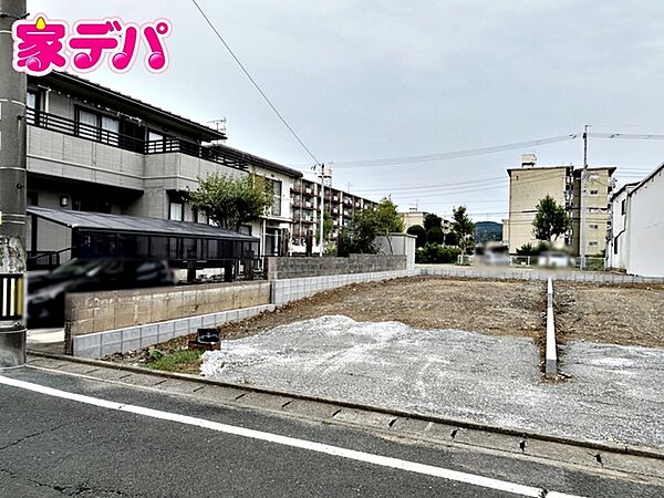 現地や周辺環境もあわせてご確認いただけます。現地ご案内いたします。お気軽にお問い合わせください。実際の陽当たりや前面道路、周辺の環境などもぜひ現地でご確認ください。スタッフが丁寧にご案内いたします。