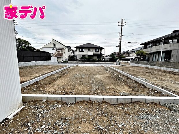 住宅ローンにご不安のあるお客様も、まずはお気軽にご相談ください。お客様に最適な資金計画と金融機関をご案内いたします。ご希望やご状況をお伺いしながら、無理のない返済計画をご提案いたします。