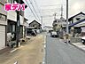 外観：前面道路は公道で、幅員約7ｍのゆとりある広さがあります。車同士のすれ違いや駐車時の切り返しもスムーズに行え、毎日の駐車やお出かけもらくらく。運転が苦手な方でもゆとりを持って出入りしやすい道路幅です。 