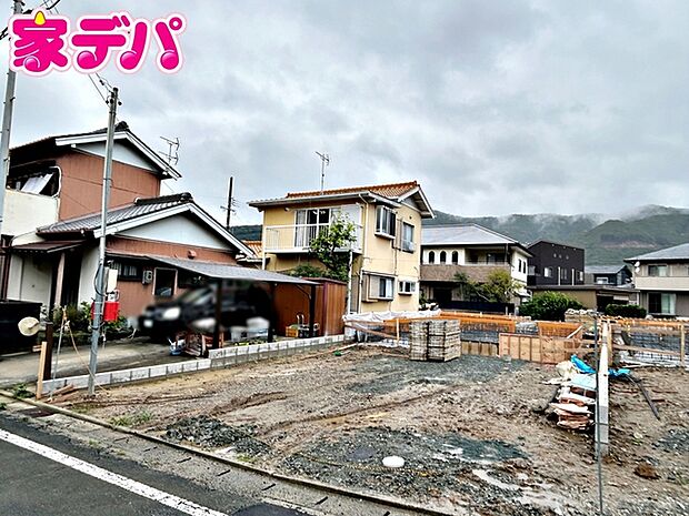 現地や周辺環境もあわせてご確認いただけます。現地ご案内いたします。お気軽にお問い合わせください。実際の陽当たりや前面道路、周辺の環境などもぜひ現地でご確認ください。スタッフが丁寧にご案内いたします。