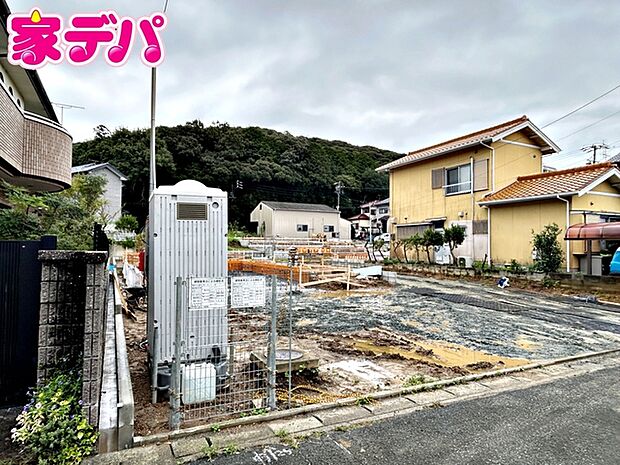 現地や周辺環境もあわせてご確認いただけます。現地ご案内いたします。お気軽にお問い合わせください。実際の陽当たりや前面道路、周辺の環境などもぜひ現地でご確認ください。スタッフが丁寧にご案内いたします。