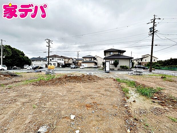 住宅ローンにご不安のあるお客様も、まずはお気軽にご相談ください。お客様に最適な資金計画と金融機関をご案内いたします。ご希望やご状況をお伺いしながら、無理のない返済計画をご提案いたします。