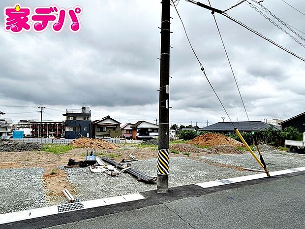 建築予定地です。ご見学希望のお客様につきましては同型同仕様の物件にご案内いたします。当日のご連絡でも対応いたします。お気軽に『家デパ』までお問い合わせ下さい!経験豊富なスタッフが対応いたします。