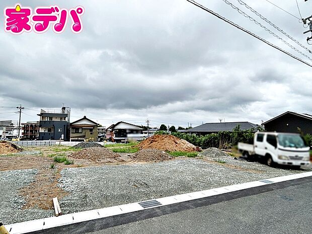 現地や周辺環境もあわせてご確認いただけます。現地ご案内いたします。お気軽にお問い合わせください。実際の陽当たりや前面道路、周辺の環境などもぜひ現地でご確認ください。スタッフが丁寧にご案内いたします。