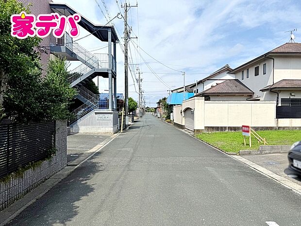 前面道路:北西側約5m幅