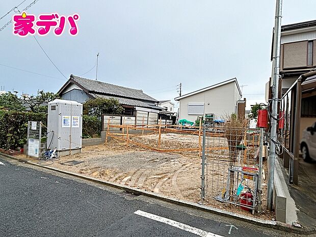 建築予定地です。ご見学希望のお客様につきましては同型同仕様の物件にご案内いたします。当日のご連絡でも対応いたします。お気軽に『家デパ』までお問い合わせ下さい!経験豊富なスタッフが対応いたします。