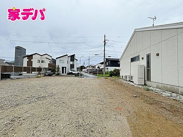 住宅ローンにご不安のあるお客様も、まずはお気軽にご相談ください。お客様に最適な資金計画と金融機関をご案内いたします。ご希望やご状況をお伺いしながら、無理のない返済計画をご提案いたします。