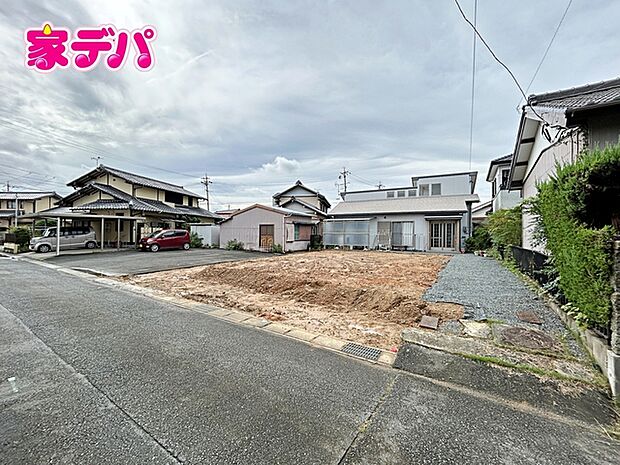 建築予定地です。ご見学希望のお客様につきましては同型同仕様の物件にご案内いたします。当日のご連絡でも対応いたします。お気軽に『家デパ』までお問い合わせ下さい!経験豊富なスタッフが対応いたします。