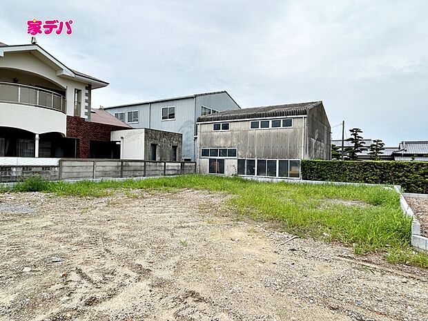 建築予定地です。ご見学希望のお客様につきましては同型同仕様の物件にご案内いたします。当日のご連絡でも対応いたします。お気軽に『家デパ』までお問い合わせ下さい！経験豊富なスタッフが対応いたします。