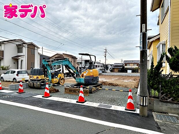 現地や周辺環境もあわせてご確認いただけます。現地ご案内いたします。お気軽にお問い合わせください。実際の陽当たりや前面道路、周辺の環境などもぜひ現地でご確認ください。スタッフが丁寧にご案内いたします。