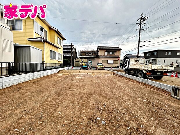 住宅ローンにご不安のあるお客様も、まずはお気軽にご相談ください。お客様に最適な資金計画と金融機関をご案内いたします。ご希望やご状況をお伺いしながら、無理のない返済計画をご提案いたします。