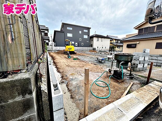 建築予定地です。ご見学希望のお客様につきましては同型同仕様の物件にご案内いたします。当日のご連絡でも対応いたします。お気軽に『家デパ』までお問い合わせ下さい！経験豊富なスタッフが対応いたします。