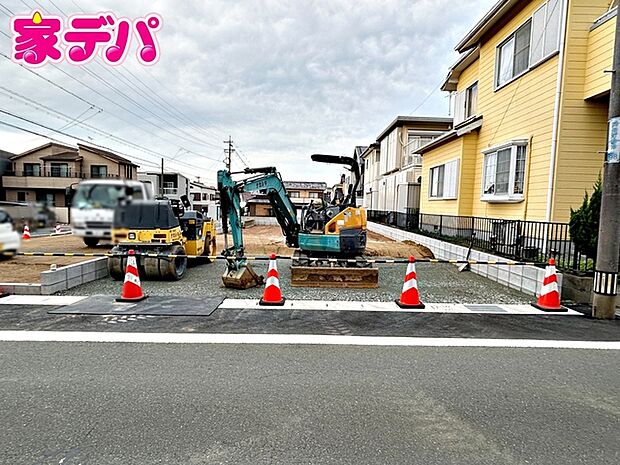 建築予定地です。ご見学希望のお客様につきましては同型同仕様の物件にご案内いたします。当日のご連絡でも対応いたします。お気軽に『家デパ』までお問い合わせ下さい!経験豊富なスタッフが対応いたします。