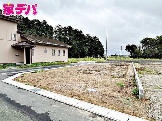 現地や周辺環境もあわせてご確認いただけます。現地ご案内いたします。お気軽にお問い合わせください。実際の陽当たりや前面道路、周辺の環境などもぜひ現地でご確認ください。スタッフが丁寧にご案内いたします。