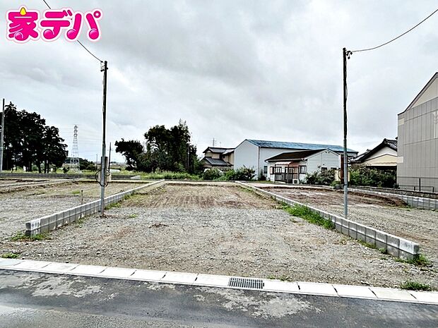 建築予定地です。ご見学希望のお客様につきましては同型同仕様の物件にご案内いたします。当日のご連絡でも対応いたします。お気軽に『家デパ』までお問い合わせ下さい!経験豊富なスタッフが対応いたします。