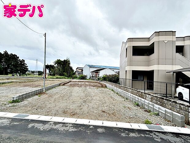 建築予定地です。ご見学希望のお客様につきましては同型同仕様の物件にご案内いたします。当日のご連絡でも対応いたします。お気軽に『家デパ』までお問い合わせ下さい!経験豊富なスタッフが対応いたします。