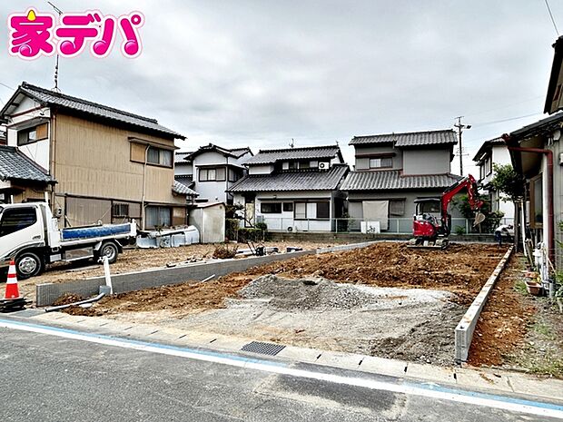 現地や周辺環境もあわせてご確認いただけます。現地ご案内いたします。お気軽にお問い合わせください。実際の陽当たりや前面道路、周辺の環境などもぜひ現地でご確認ください。スタッフが丁寧にご案内いたします。 