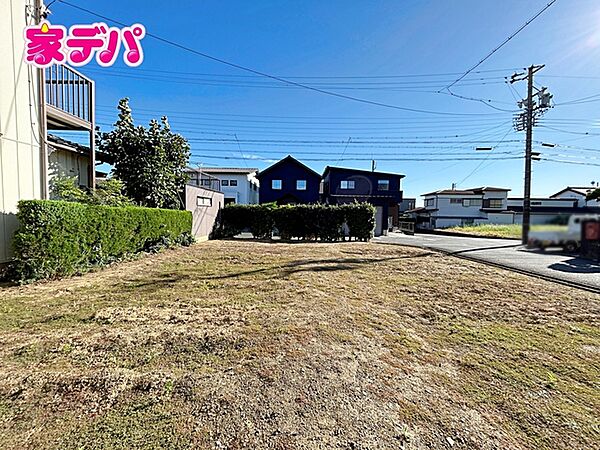 住宅ローンにご不安のあるお客様も、まずはお気軽にご相談ください。お客様に最適な資金計画と金融機関をご案内いたします。ご希望やご状況をお伺いしながら、無理のない返済計画をご提案いたします。