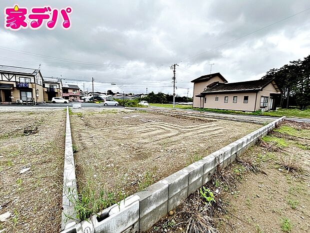 住宅ローンにご不安のあるお客様も、まずはお気軽にご相談ください。お客様に最適な資金計画と金融機関をご案内いたします。ご希望やご状況をお伺いしながら、無理のない返済計画をご提案いたします。 