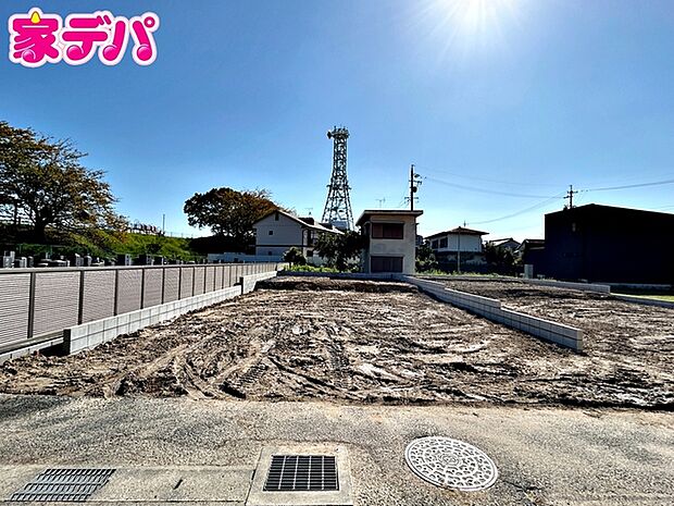 建築予定地です。ご見学希望のお客様につきましては同型同仕様の物件にご案内いたします。当日のご連絡でも対応いたします。お気軽に『家デパ』までお問い合わせ下さい!経験豊富なスタッフが対応いたします。