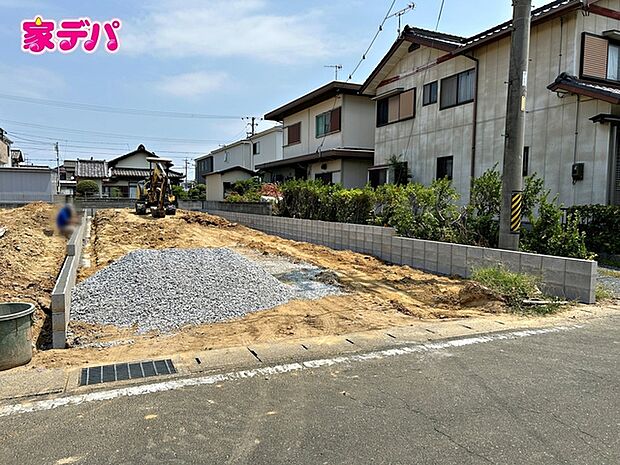 住宅ローンにご不安のあるお客様も、まずはお気軽にご相談ください。お客様に最適な資金計画と金融機関をご案内いたします。ご希望やご状況をお伺いしながら、無理のない返済計画をご提案いたします。