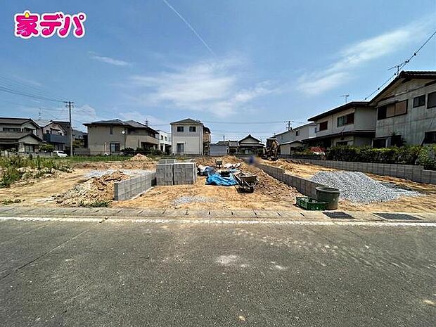 建築予定地です。ご見学希望のお客様につきましては同型同仕様の物件にご案内いたします。当日のご連絡でも対応いたします。お気軽に『家デパ』までお問い合わせ下さい!経験豊富なスタッフが対応いたします。